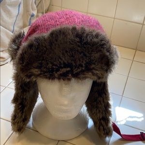 Red brown D&Y brand trapper style wool hat